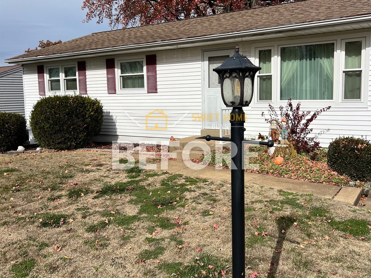 St. Louis County ranch house before: brown roof, burgundy shutters and a patchy lawn